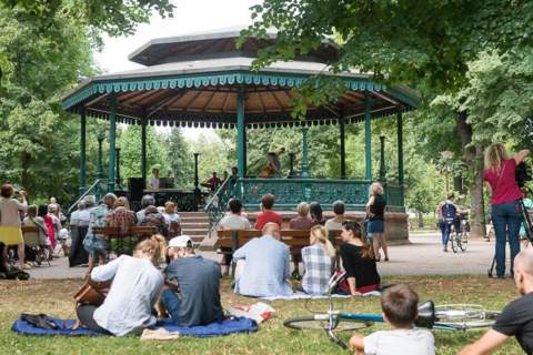 kiosque en musique