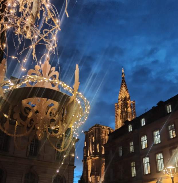 depuis la réception de l'hôtel suisse au centre de Strasbourg près de la cathédrale notre dame